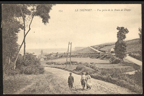 Le Tréport : vue prise de la route de Dieppe