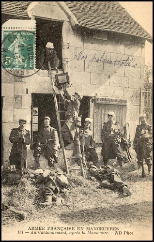 Armée française en manœuvres. Au cantonnement après la manœuvre