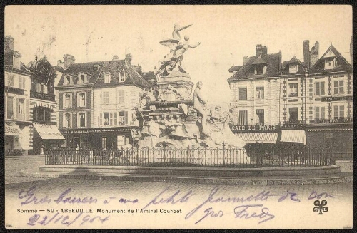 Abbeville. Le monument de l'Amiral Courbet.